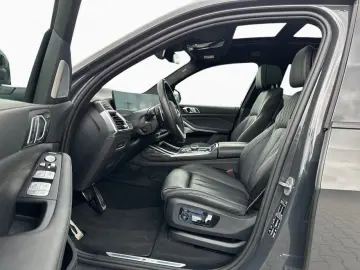 X7 xDri 40d M Sport Pro Executive B&W Sky Iconic