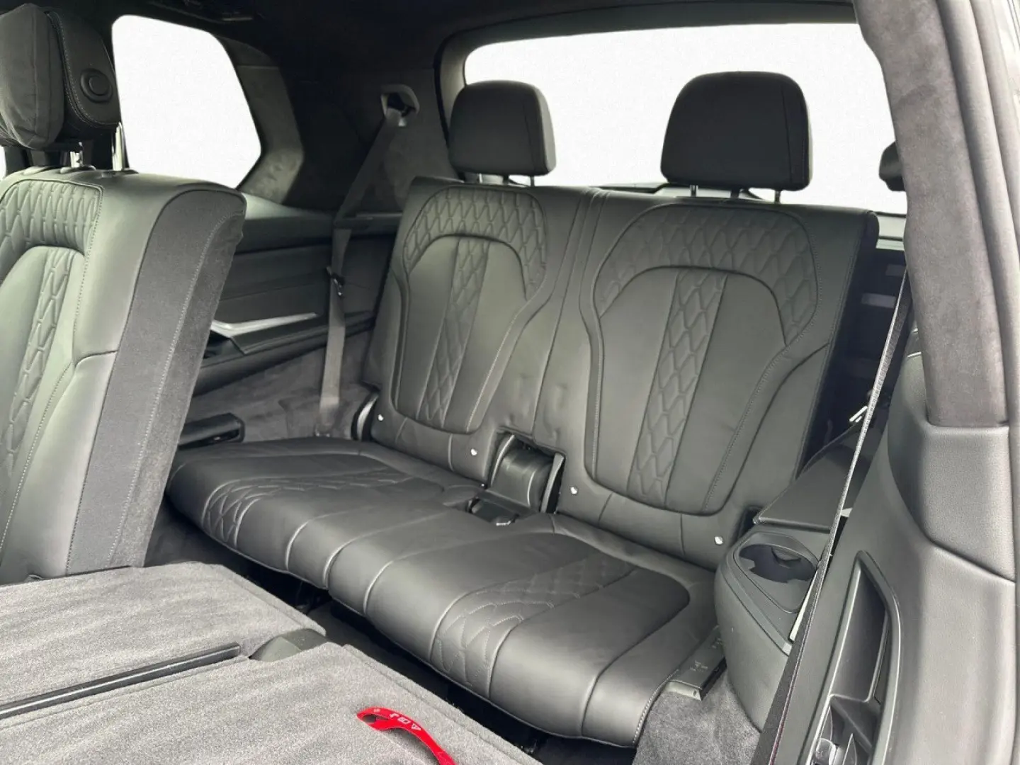 X7 xDri 40d M Sport Pro Executive B&W Sky Iconic