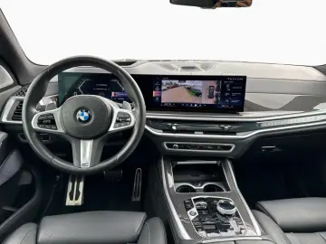 X7 xDri 40d M Sport Pro Executive B&W Sky Iconic
