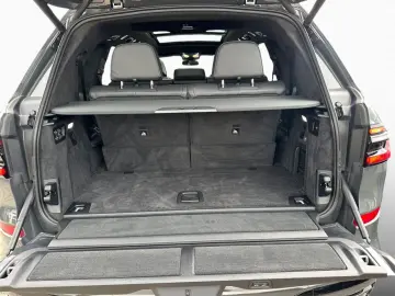 X7 xDri 40d M Sport Pro Executive B&W Sky Iconic