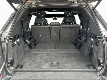 X7 xDri 40d M Sport Pro Executive B&W Sky Iconic