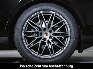Cayenne Coupé Luftfederung Head-Up InnoDrive