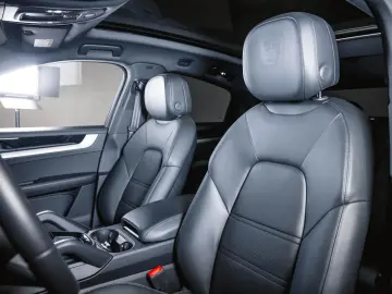 Cayenne Coupé Luftfederung Head-Up InnoDrive