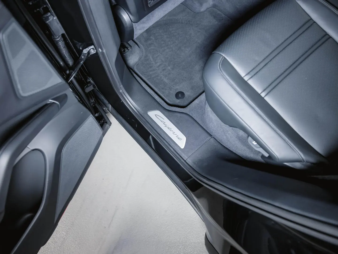 Cayenne Coupé Luftfederung Head-Up InnoDrive