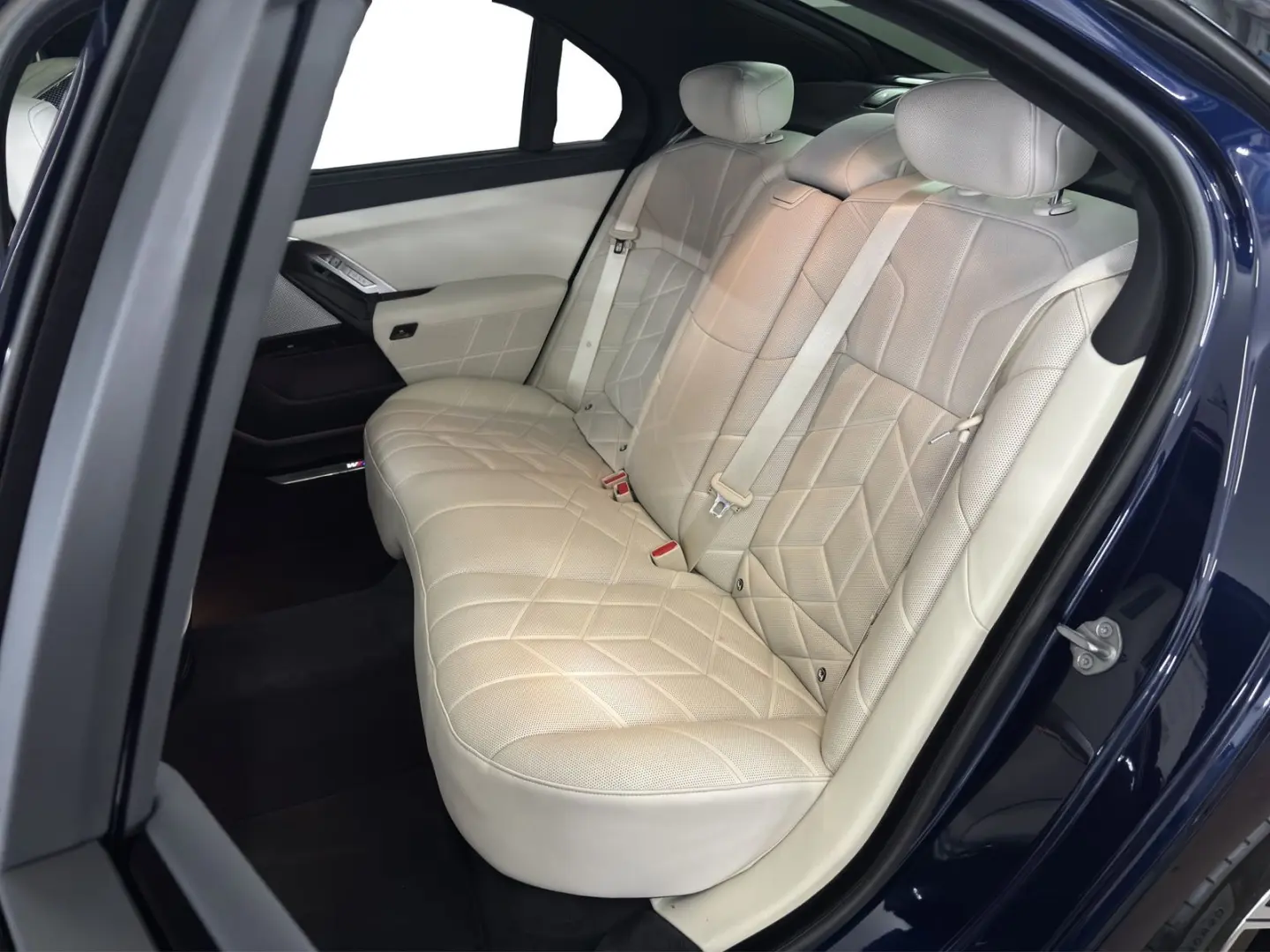 740d xDrive Limousine M Sport TOP AUSSTATTUNG TO