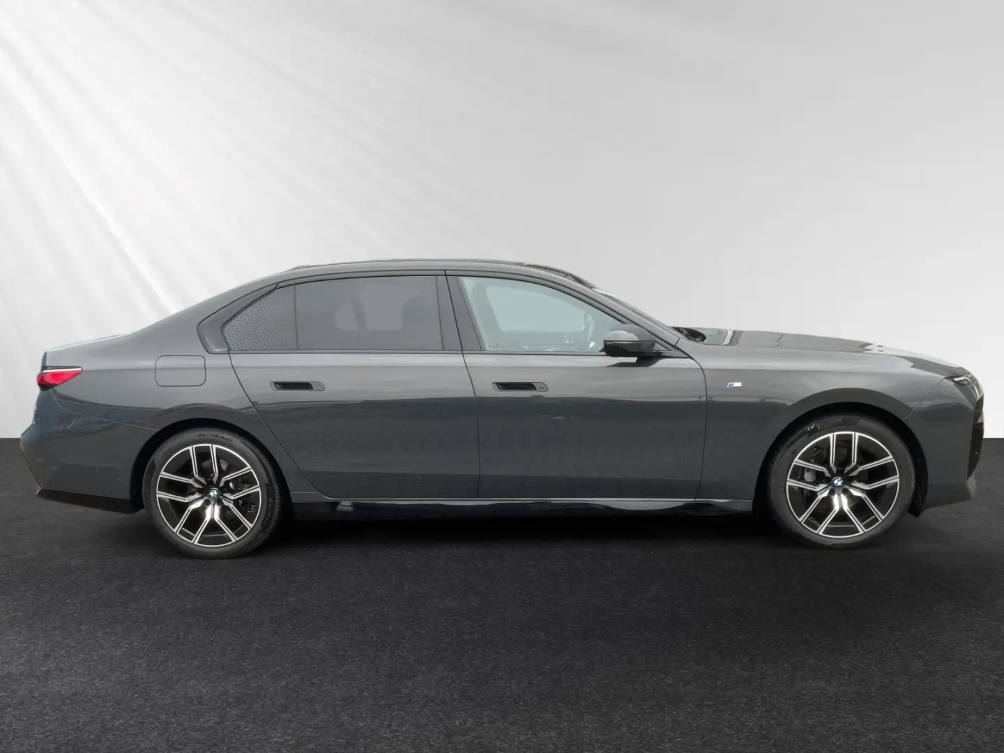 740d xDrive M Sport SkyLounge Standhzg. Autobahn