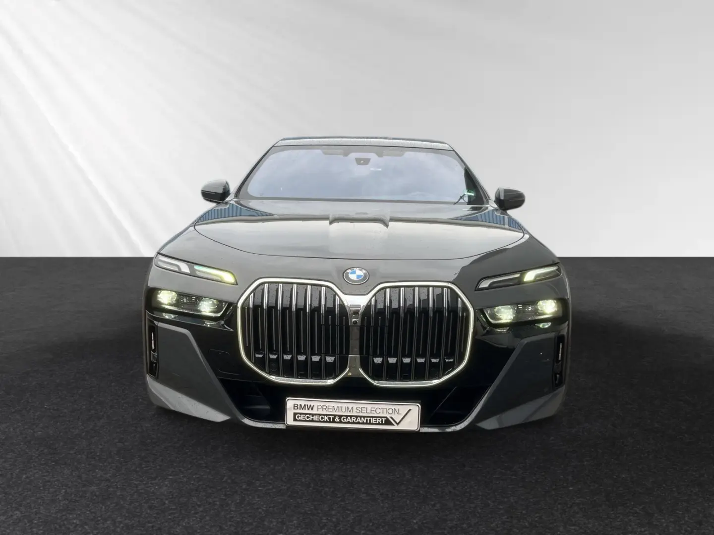 740d xDrive M Sport SkyLounge Standhzg. Autobahn