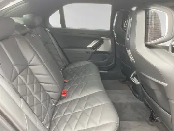 740d xDrive M Sport SkyLounge Standhzg. Autobahn