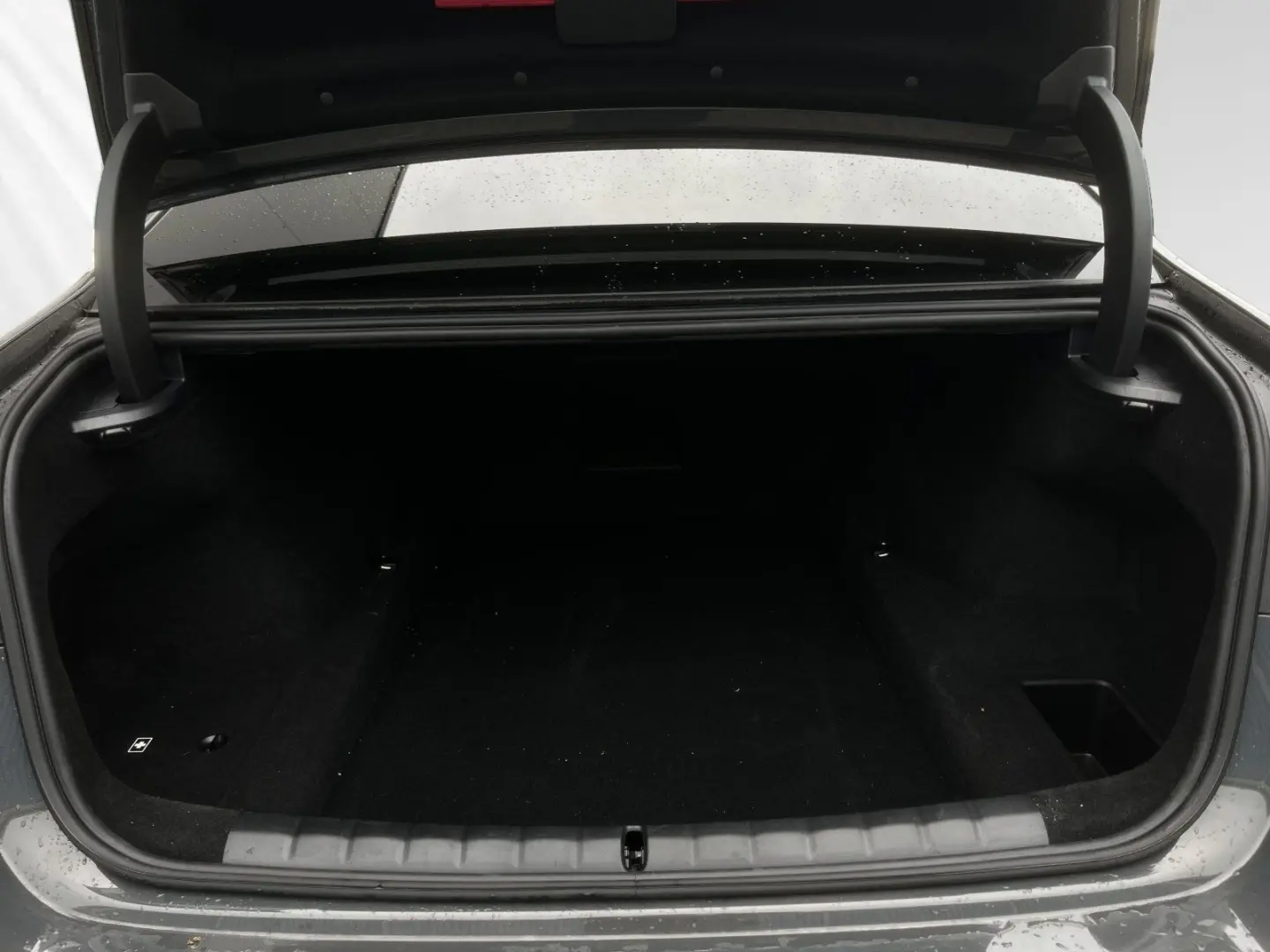 740d xDrive M Sport SkyLounge Standhzg. Autobahn