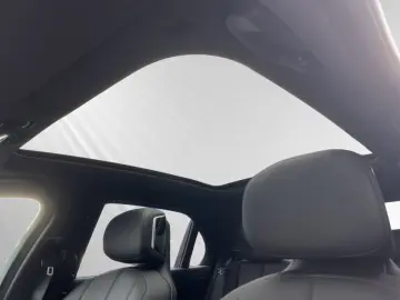 740d xDrive M Sport SkyLounge Standhzg. Autobahn