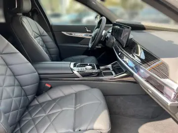 740d xDrive M Sport AHK Pano Sthzg. Autobahnas.