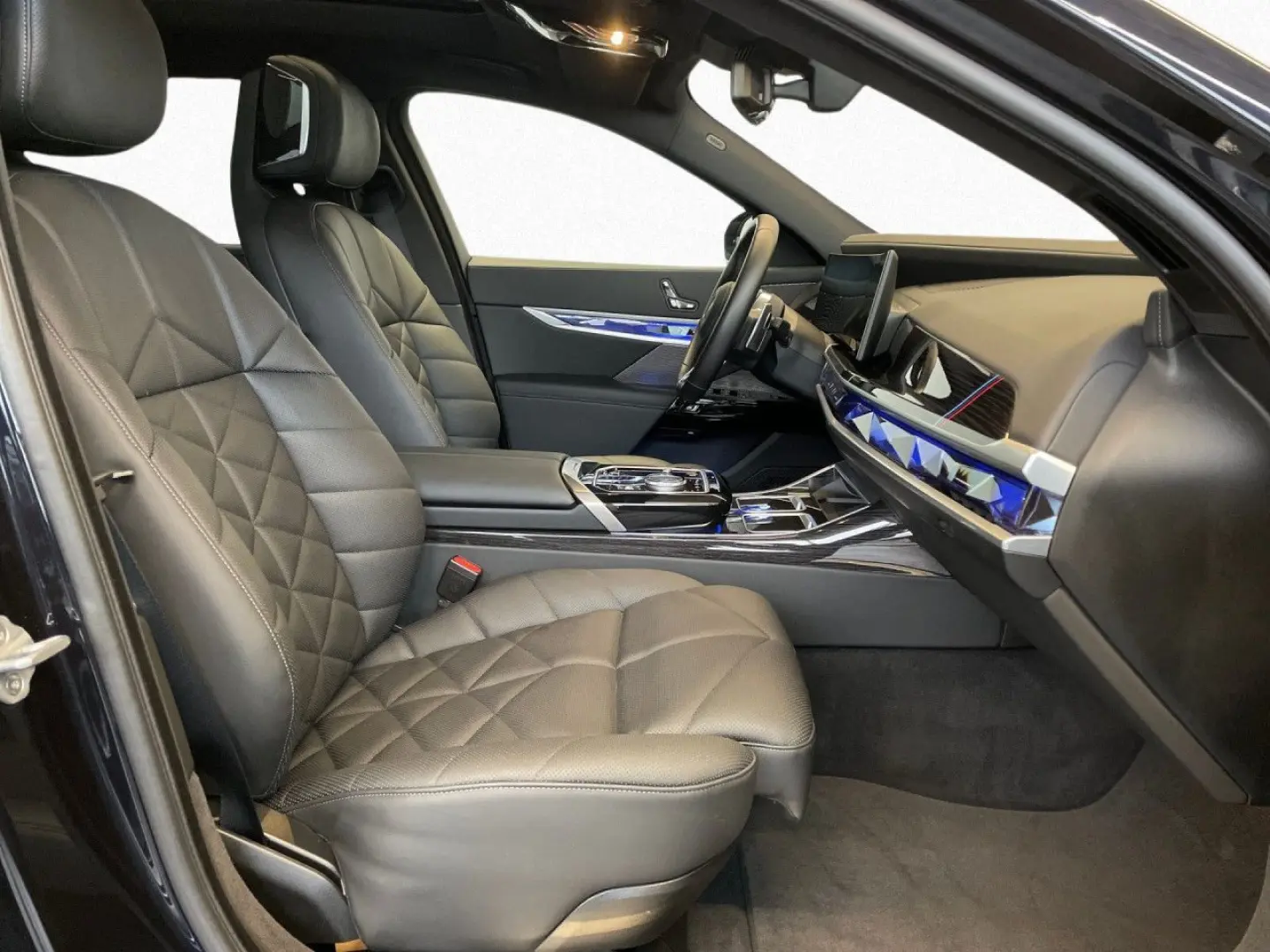 740d xdr M Sport StHz Sky DAPro PAPro AHK Iconic