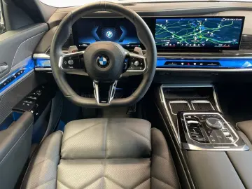 740d xdr M Sport StHz Sky DAPro PAPro AHK Iconic