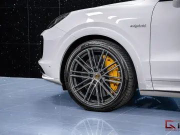 Cayenne Turbo S E-Hyb Coupé Frane Ceramice