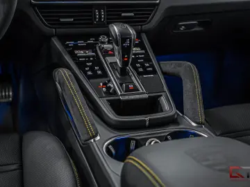 Cayenne Turbo S E-Hyb Coupé Frane Ceramice