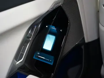 740dxDRIVE B&W INDIVIDUAL TOW SERVICE 86.529€NET