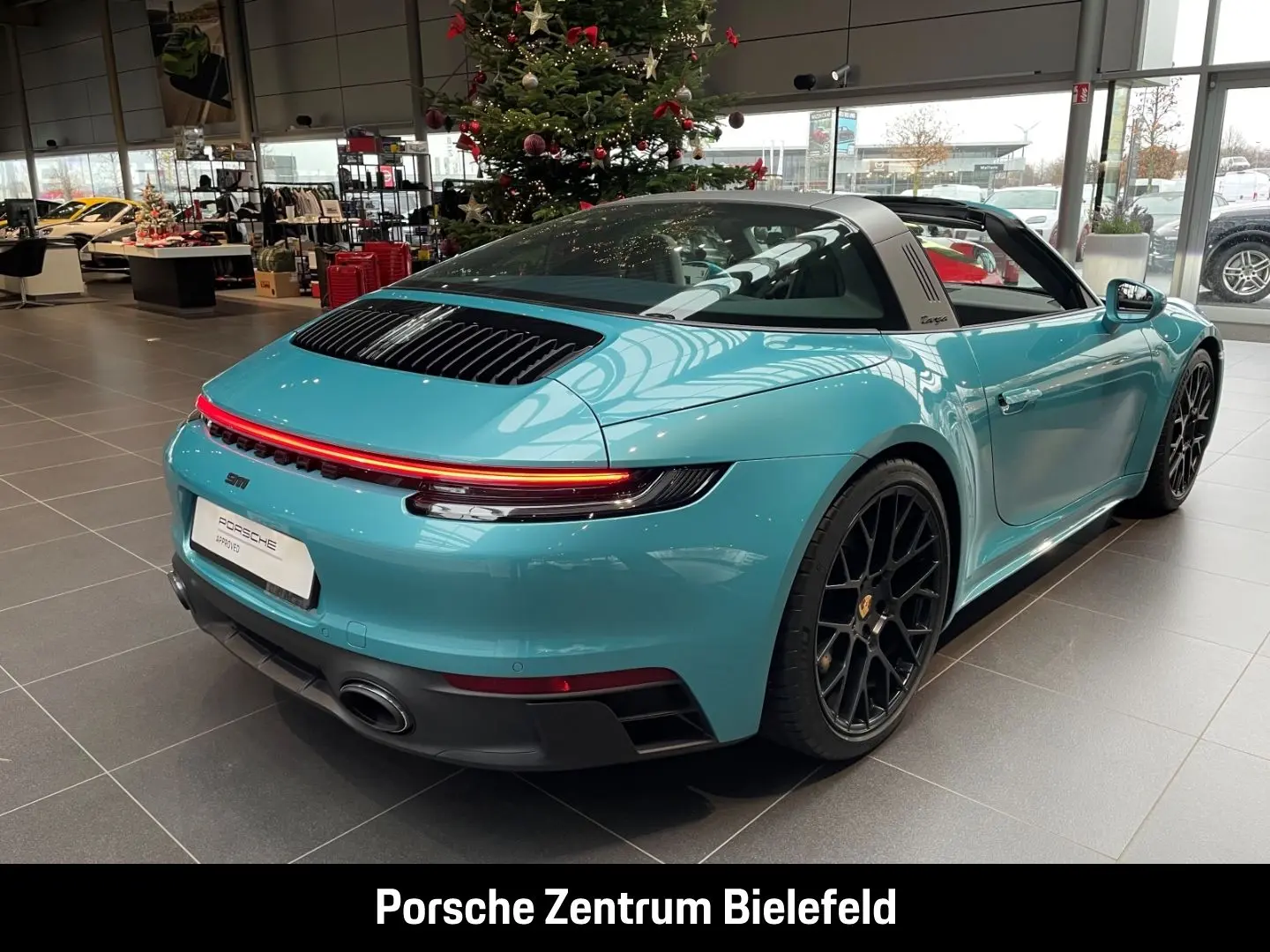 992 911 Targa 4 GTS Ipanemablau HA-Lenkung BOSE