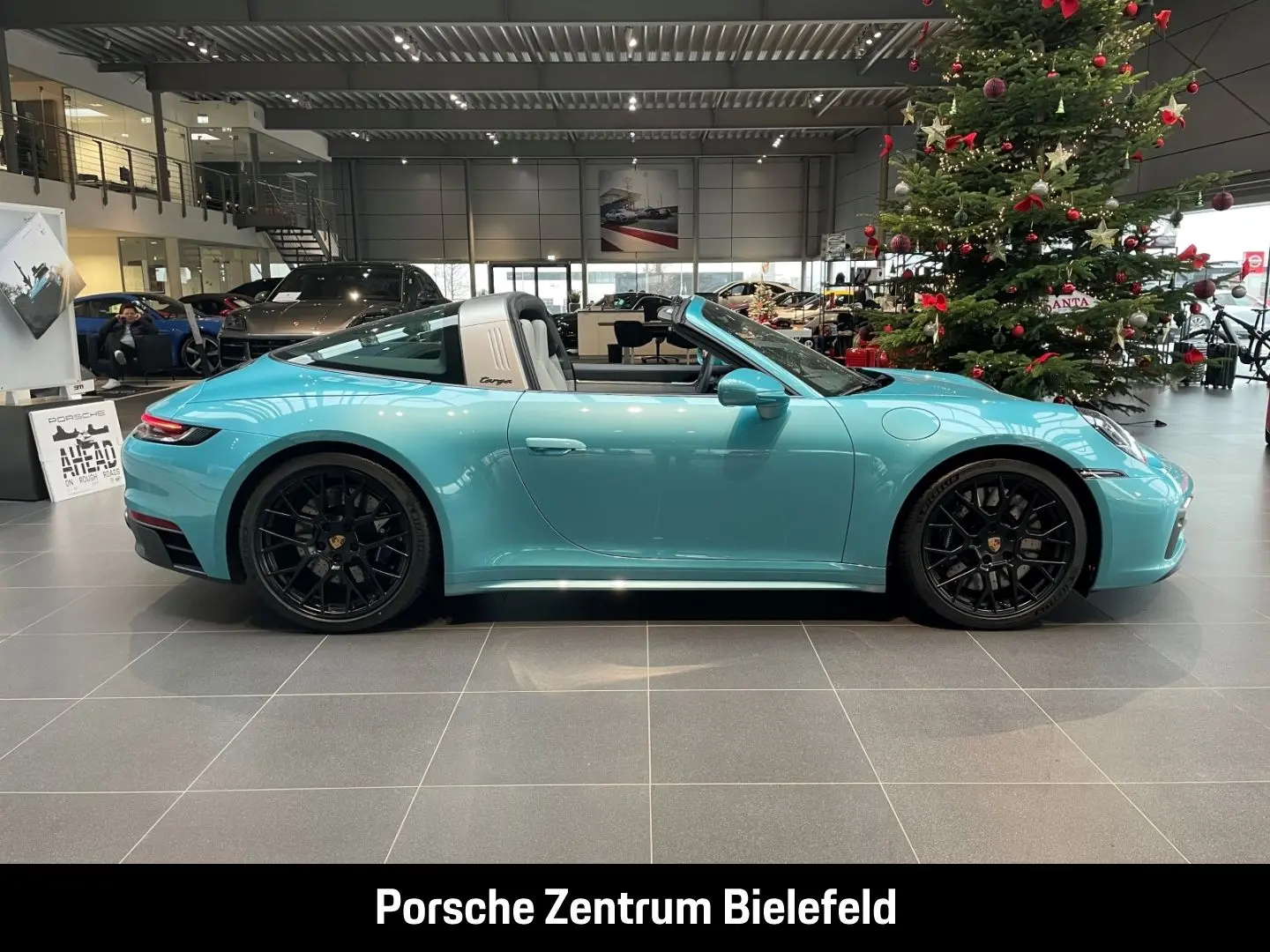 992 911 Targa 4 GTS Ipanemablau HA-Lenkung BOSE