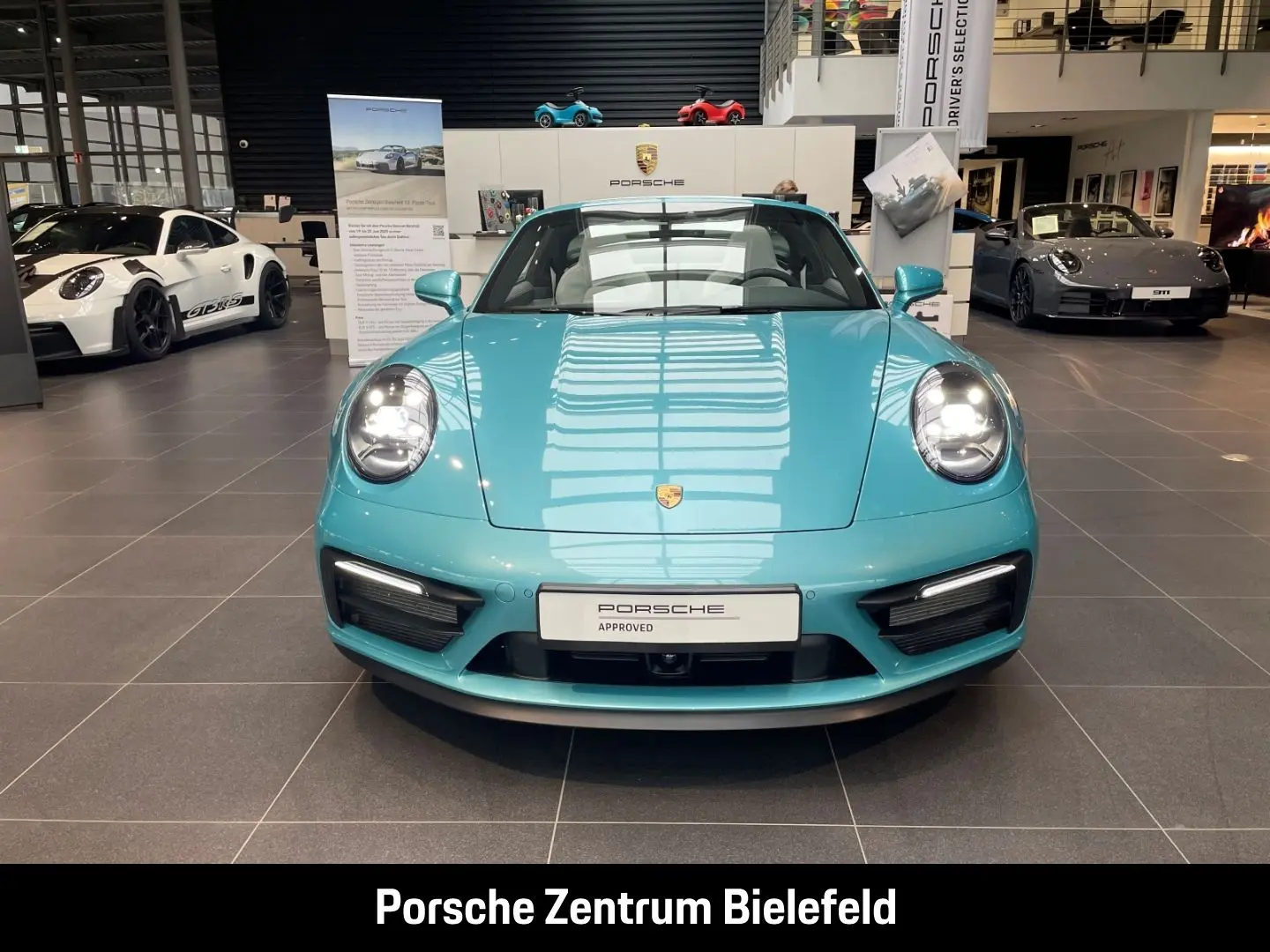 992 911 Targa 4 GTS Ipanemablau HA-Lenkung BOSE