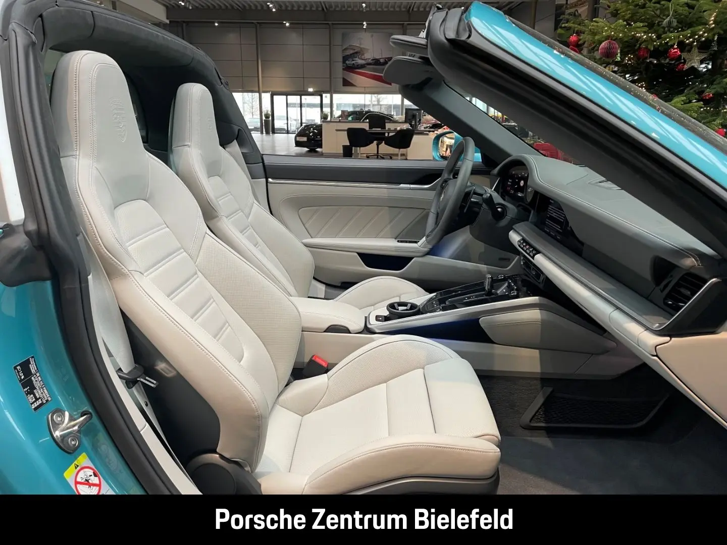 992 911 Targa 4 GTS Ipanemablau HA-Lenkung BOSE