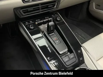 992 911 Targa 4 GTS Ipanemablau HA-Lenkung BOSE
