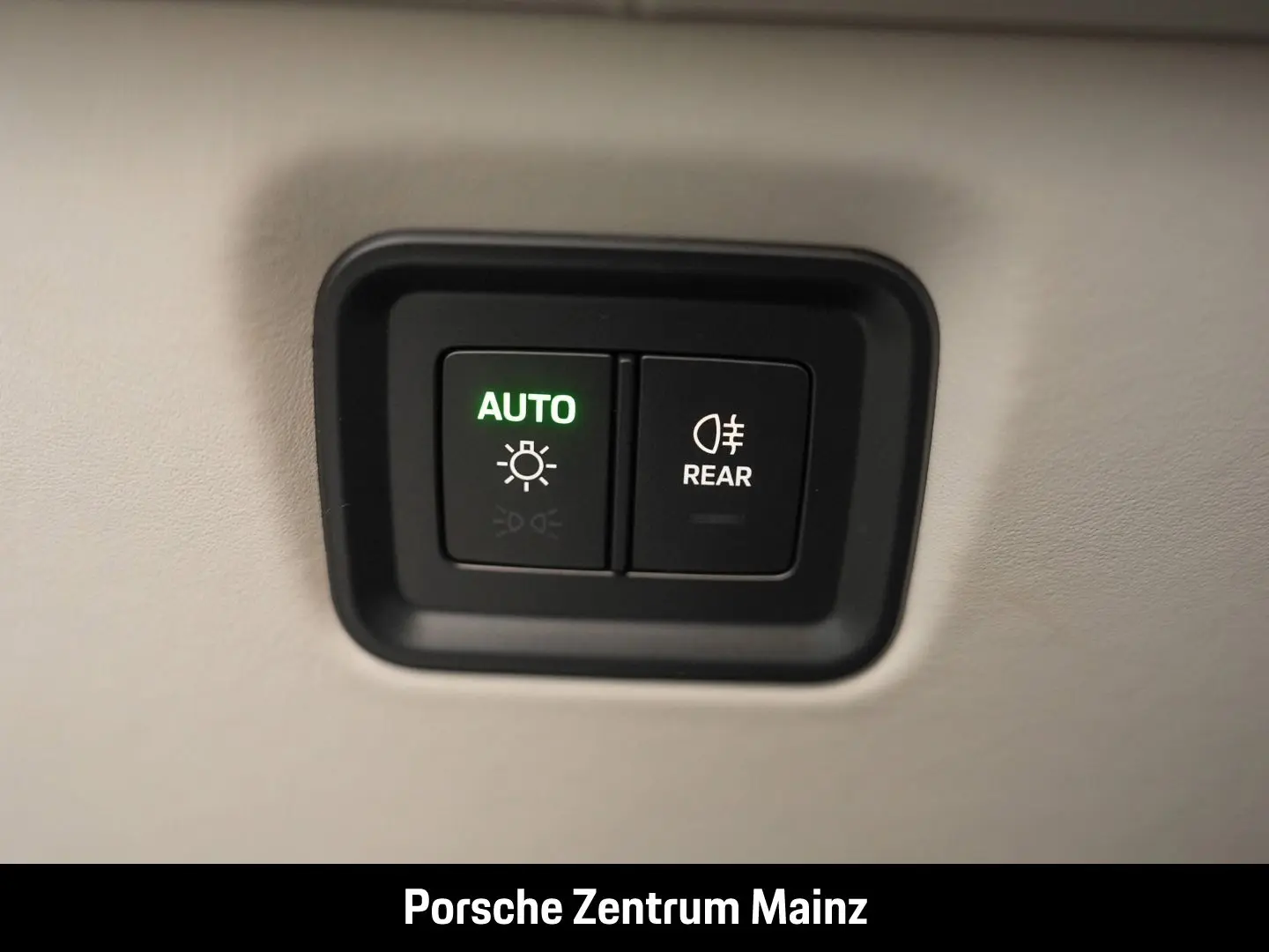 Cayenne S Coupe HA-Lenkung InnoDrive BOSE 21-Zol