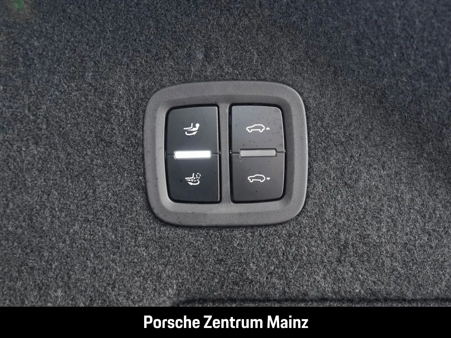 Cayenne S Coupe HA-Lenkung InnoDrive BOSE 21-Zol