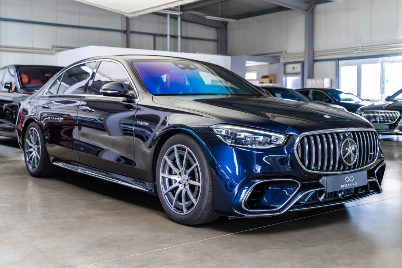 S 63 AMG e 4M Perf   Red Interior   Carbon