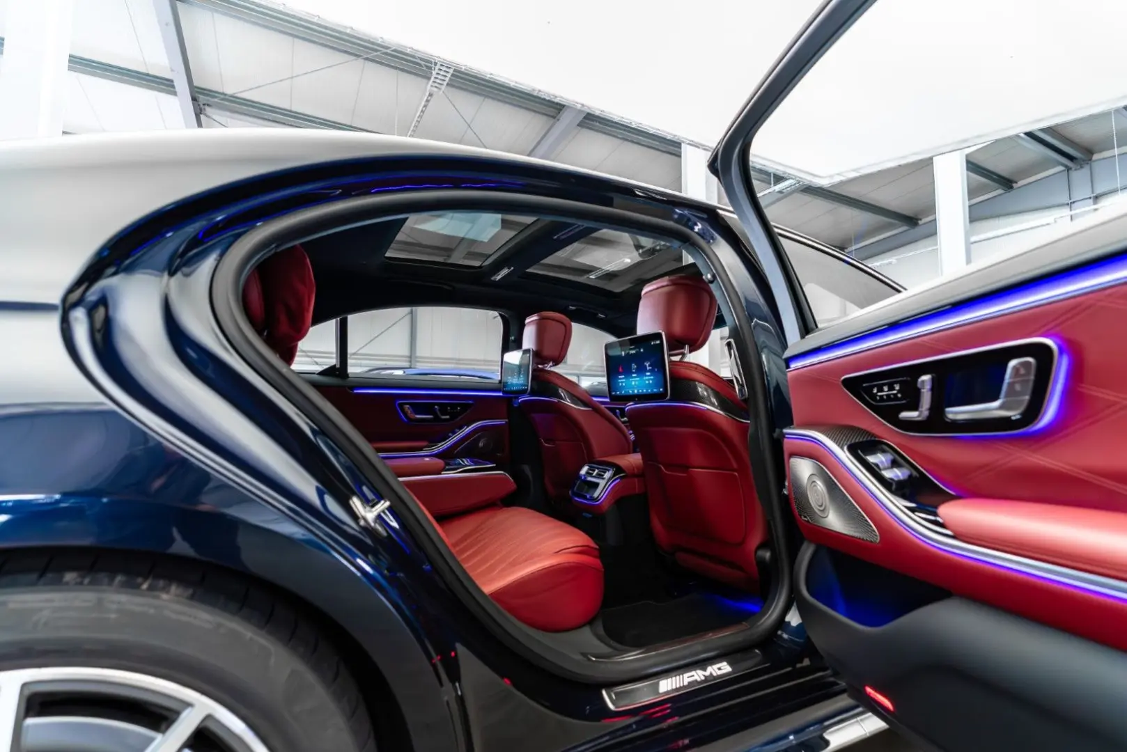 S 63 AMG e 4M Perf   Red Interior   Carbon