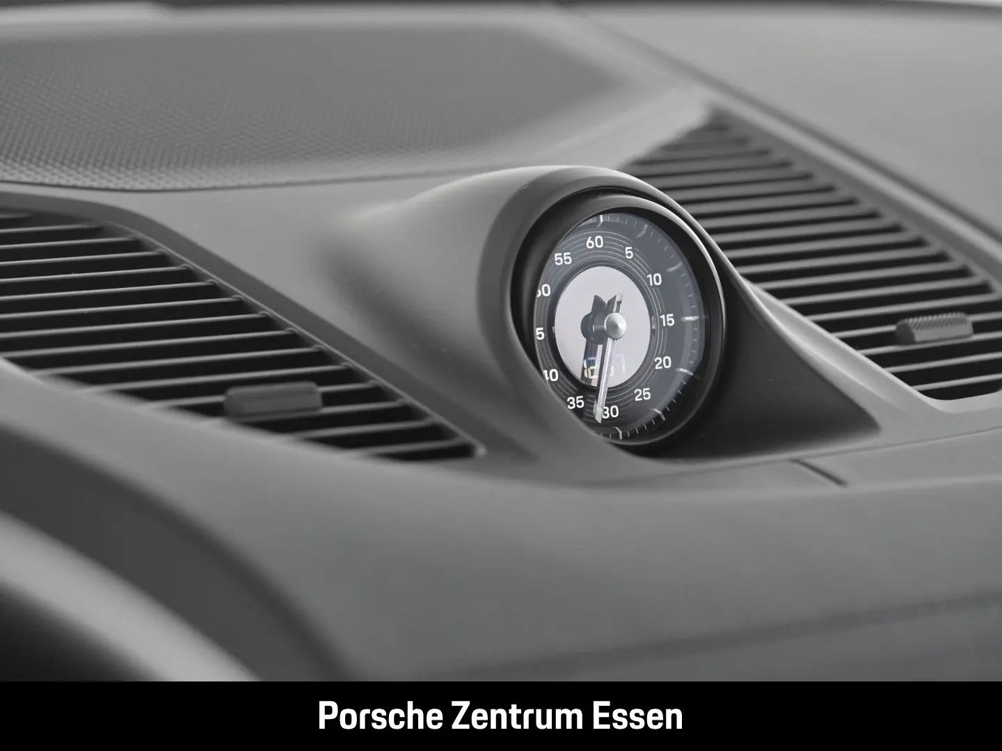 Cayenne E-Hybrid CP 22'' Abstand Luftf. HD-Matri