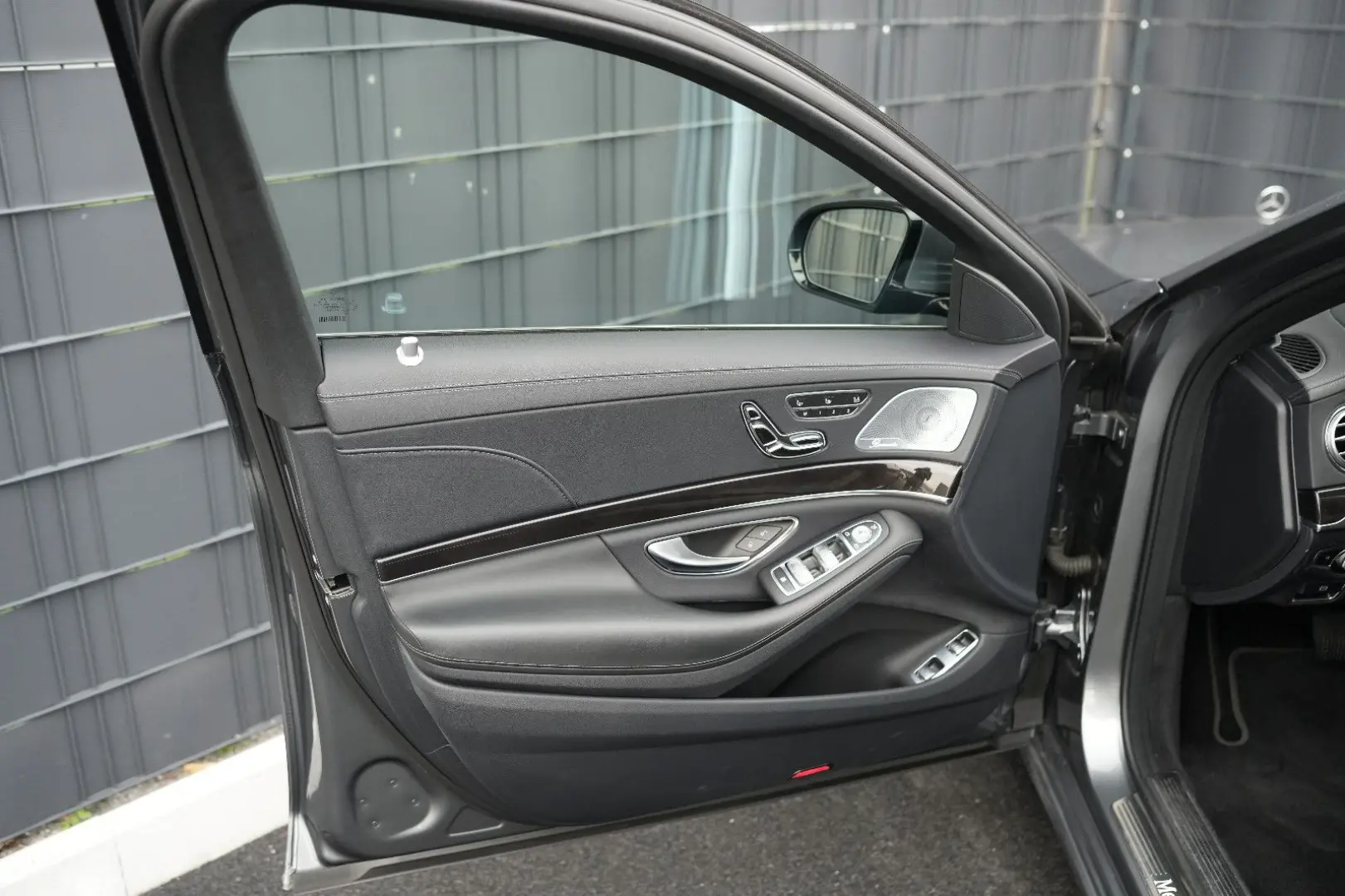 S 560 e L 9G-TRONIC PANO 360 LEDER MULTIBEAM-LED