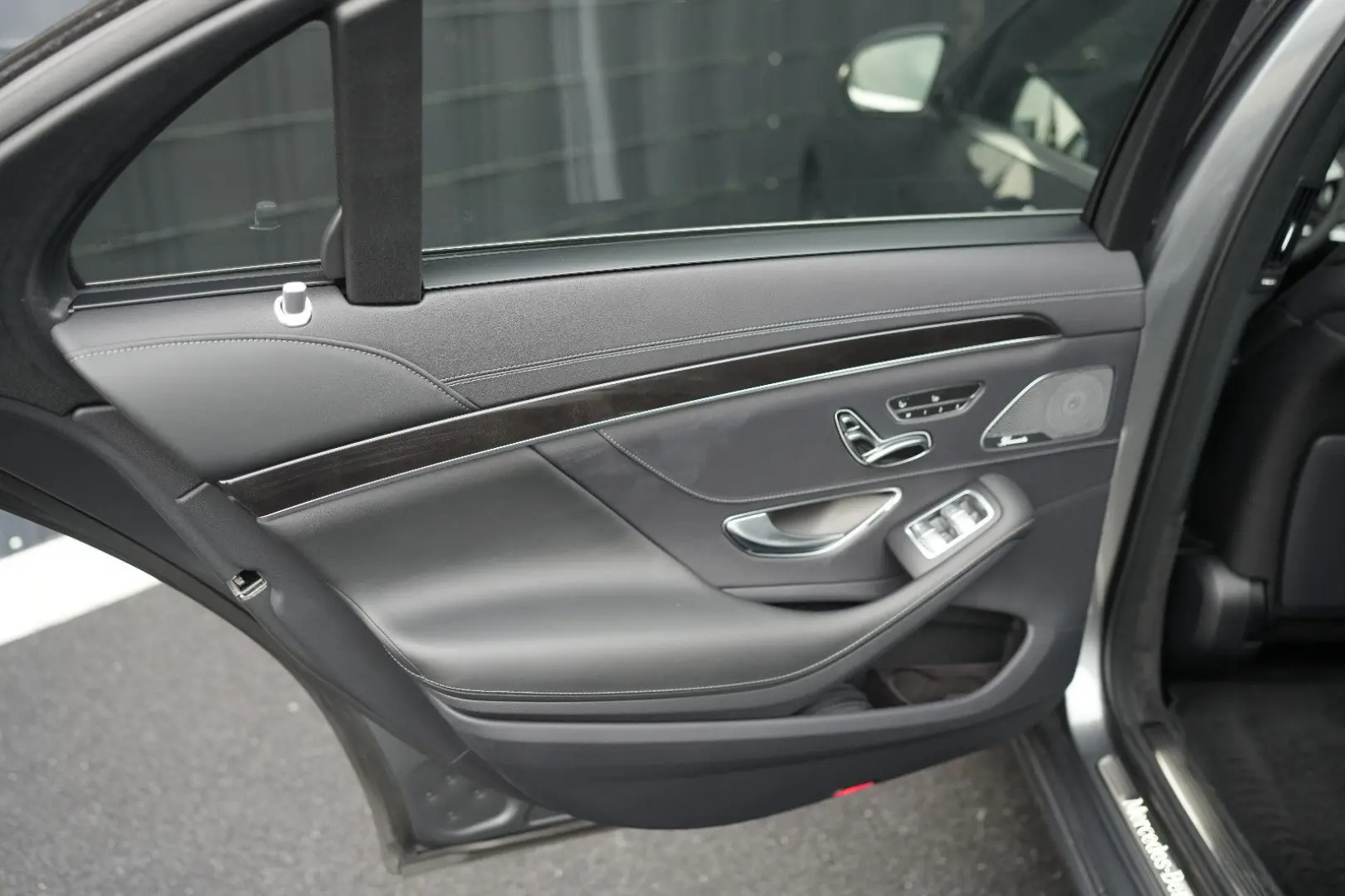 S 560 e L 9G-TRONIC PANO 360 LEDER MULTIBEAM-LED