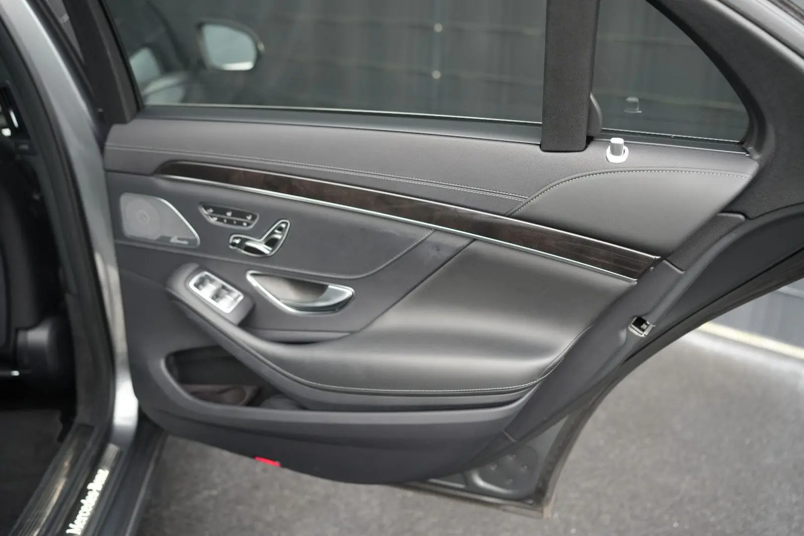 S 560 e L 9G-TRONIC PANO 360 LEDER MULTIBEAM-LED