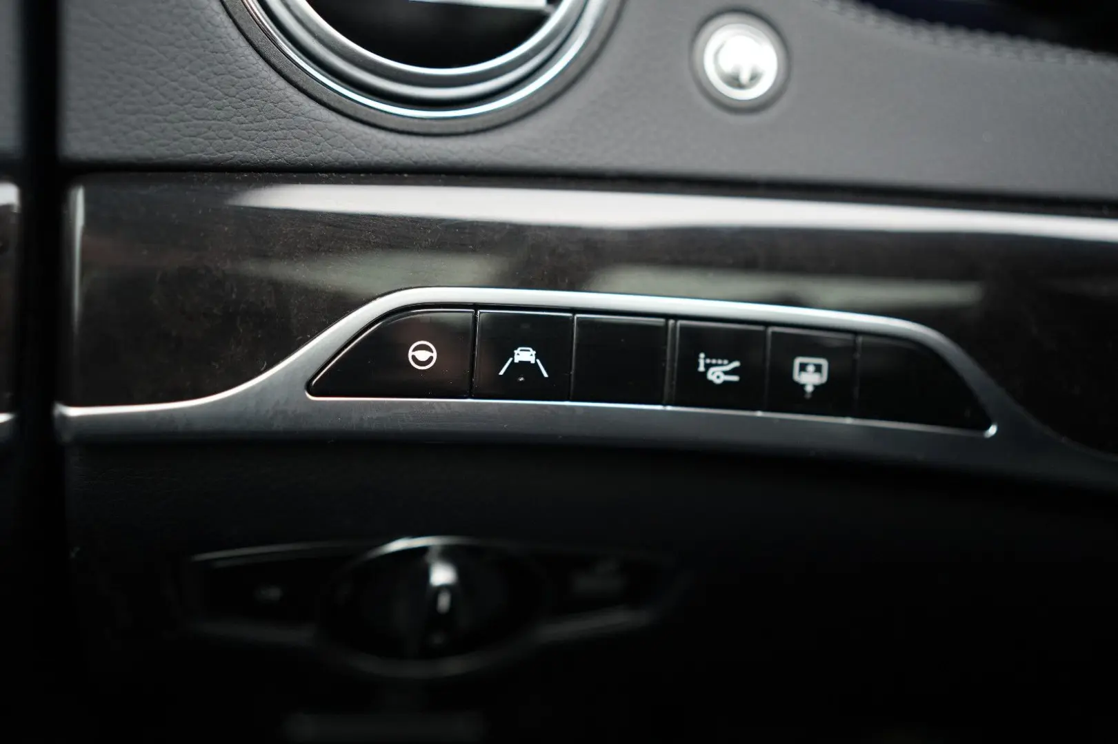 S 560 e L 9G-TRONIC PANO 360 LEDER MULTIBEAM-LED