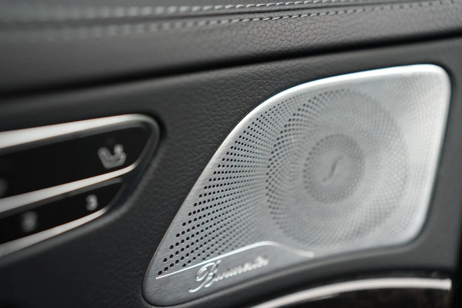 S 560 e L 9G-TRONIC PANO 360 LEDER MULTIBEAM-LED