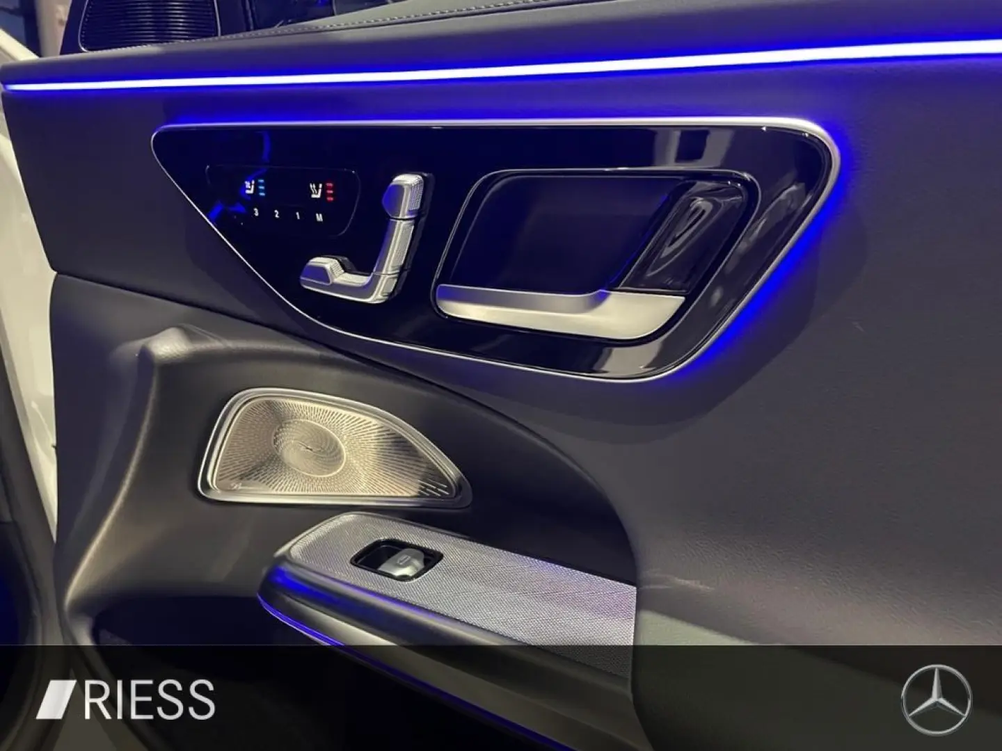 E 450 4M AMG AIRMATIC PANO AHK STDHZG HEAD UP