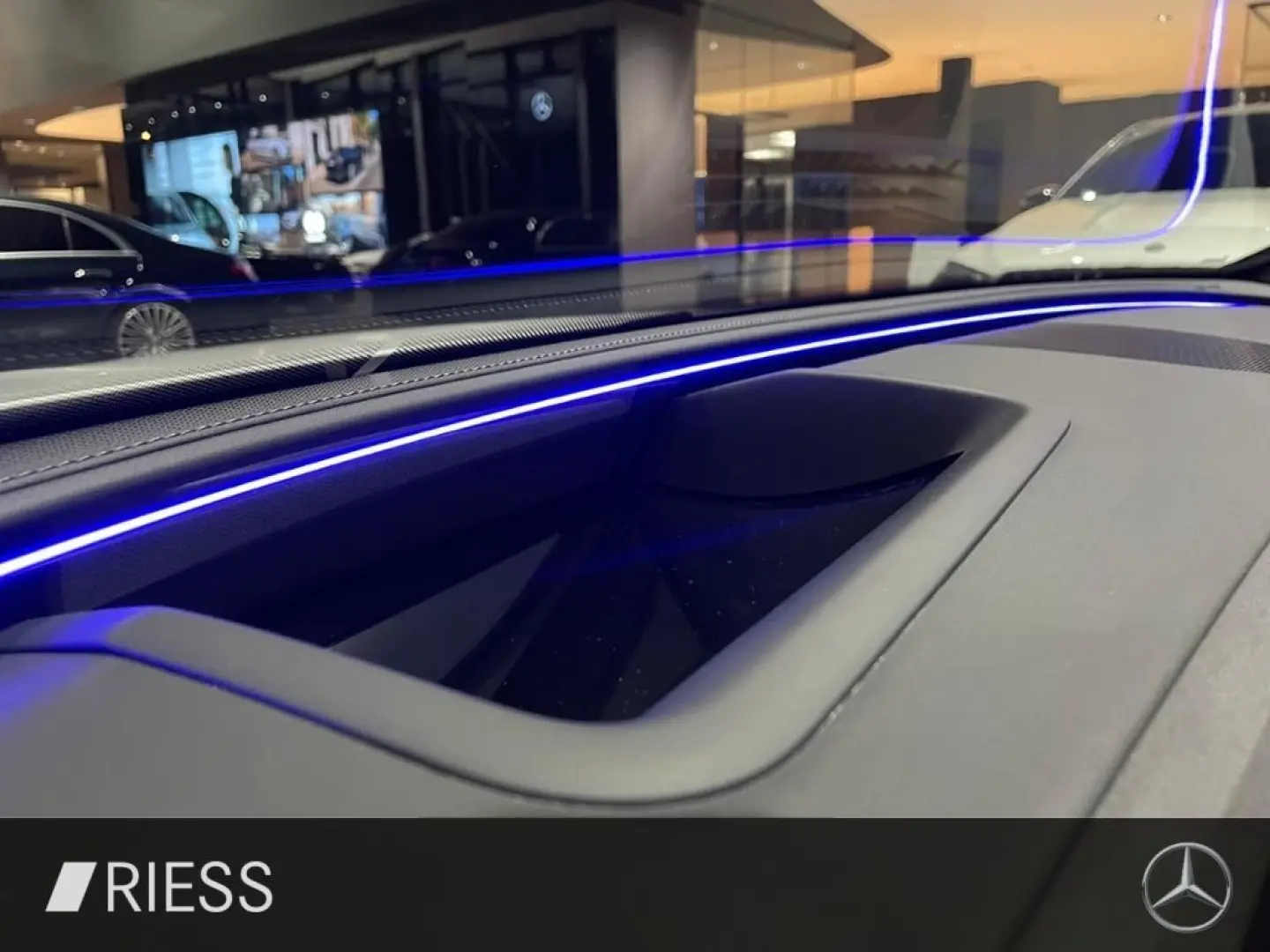 E 450 4M AMG AIRMATIC PANO AHK STDHZG HEAD UP