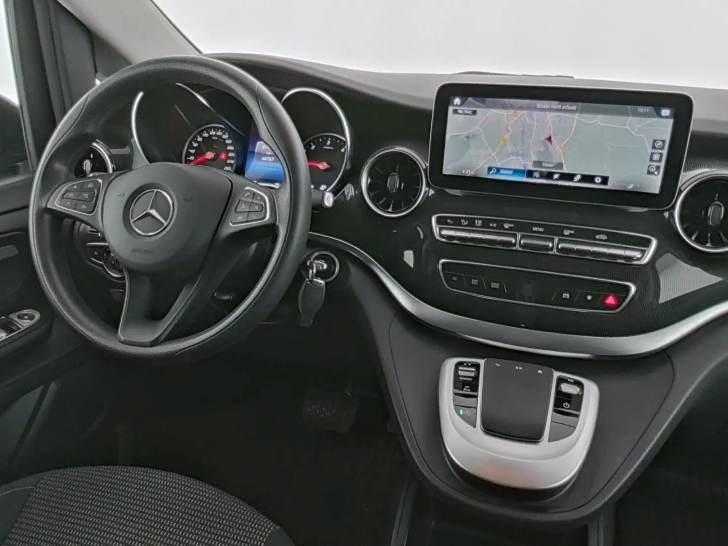 V 220d lang AHK Navi CarPlay Rückfahrkamera