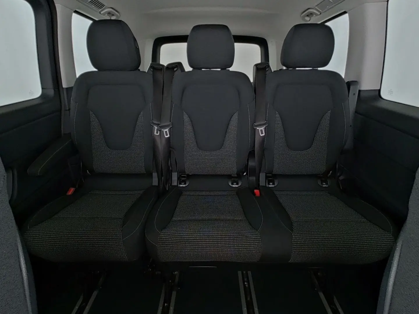 V 220d lang AHK Navi CarPlay Rückfahrkamera