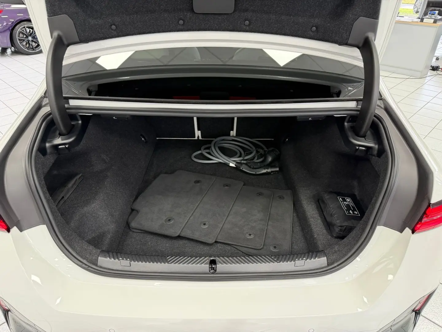 550 e xD M-Sport Pro PANO B&W ICONIC AHK 360