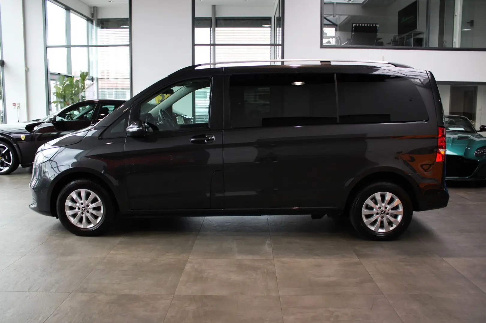 V 220d 9G  RISE  Kompakt Navi Kamera Liege-Paket