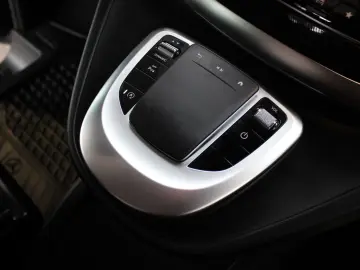 V 220d 9G  RISE  Kompakt Navi Kamera Liege-Paket