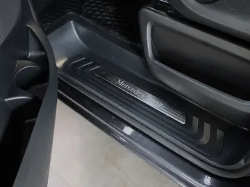 V 220d 9G  RISE  Kompakt Navi Kamera Liege-Paket