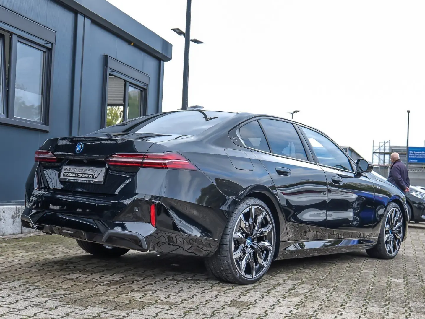 550e xDrive Limousine M Sport Pano AHK Shz v hi.