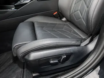 550e xDrive Limousine M Sport Pano AHK Shz v hi.