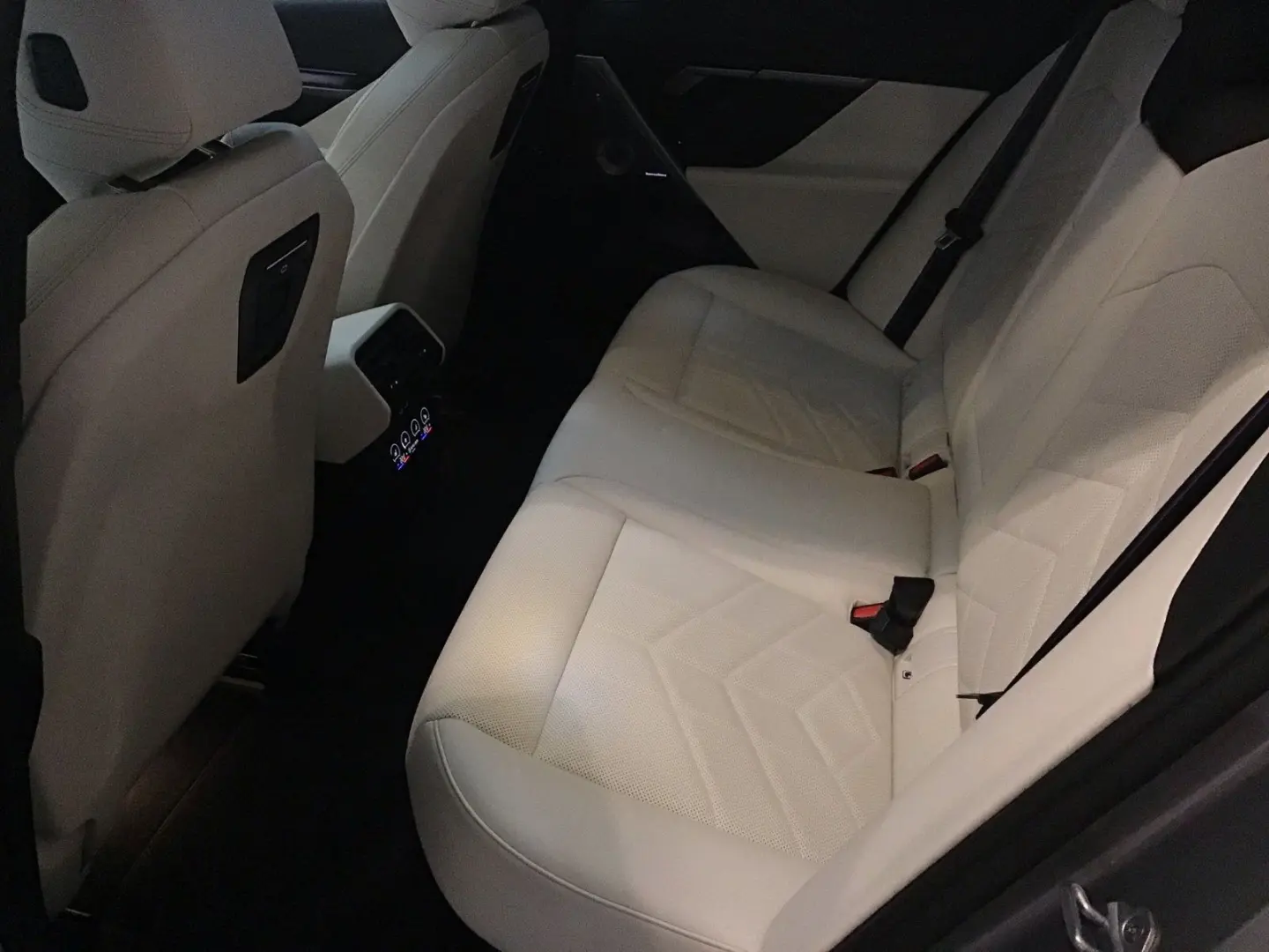 550e xDrive Lim. M Sport Driv.Assist.Prof. B&O