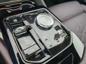 550e xDrive Limousine M Sport Driv.Assist.Prof P