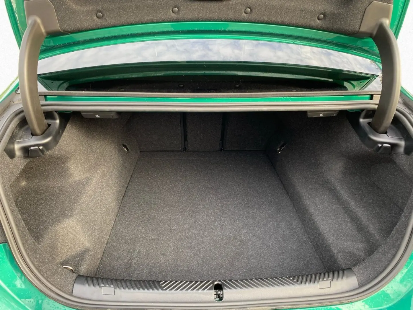 M5 Lim DA PA-Prof HUD B&W Sitzbel Pano Ad-LED 21