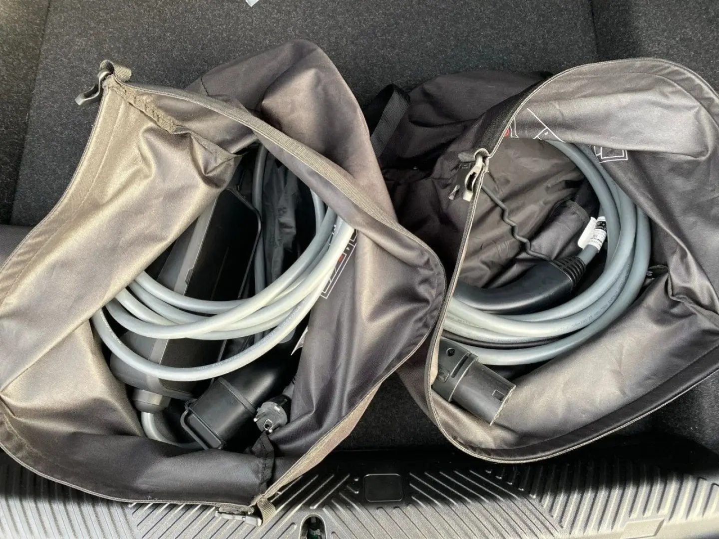 M5 Lim DA PA-Prof HUD B&W Sitzbel Pano Ad-LED 21