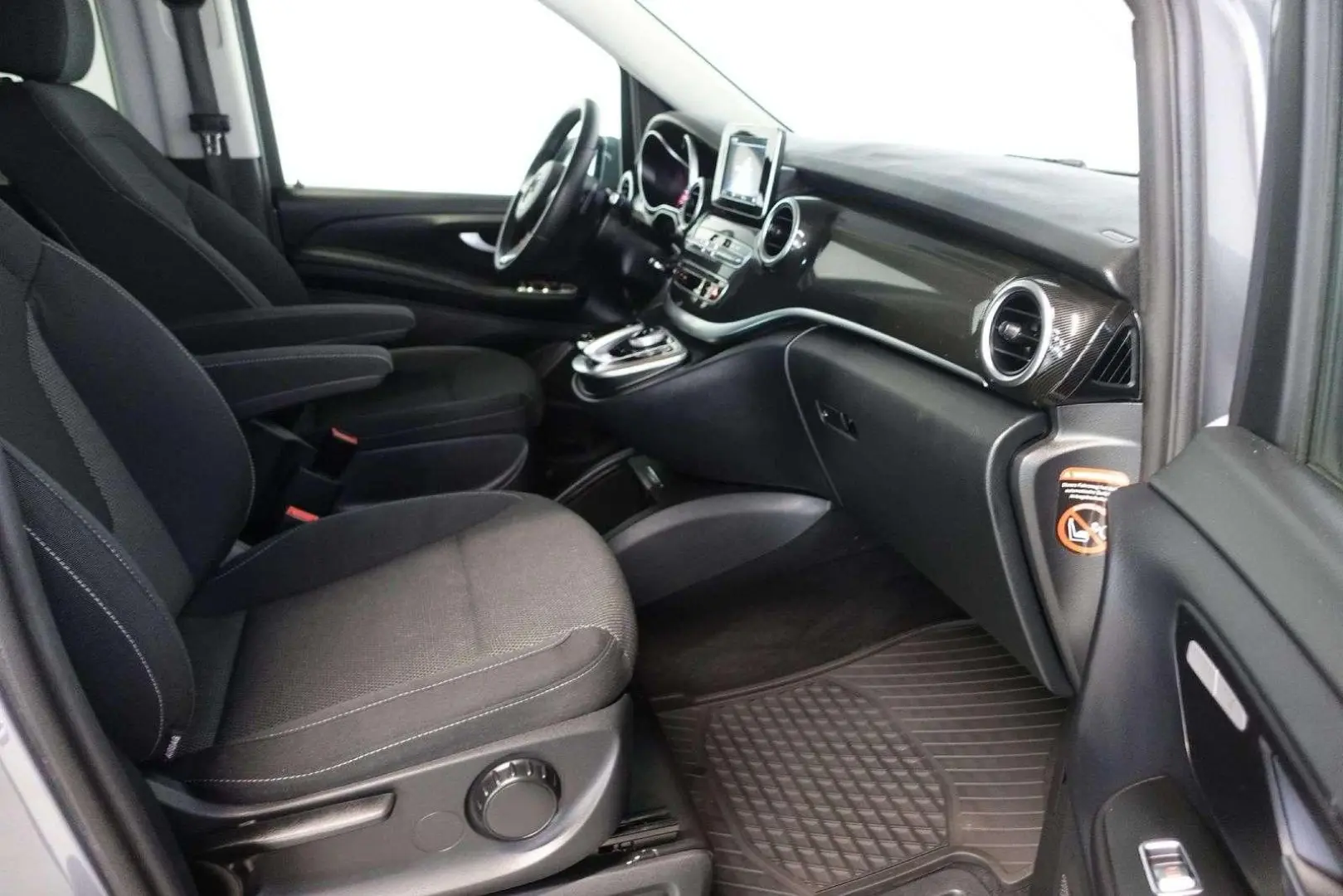 V 220 CDI kompakt Aut. Klimaaut. Sitzhzg. Navi A